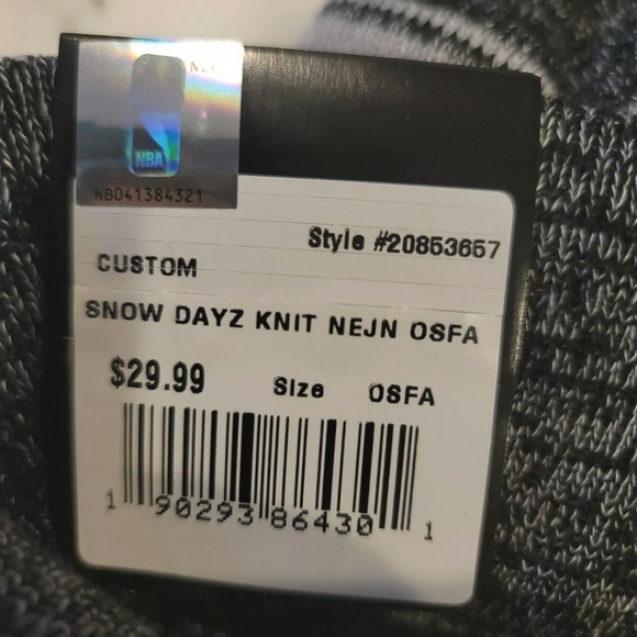Brooklyn Nets New Era NBA Hardwood Classics Snow Dayz Knit Beanie Hat OSFA NWT - Picture 3 of 4